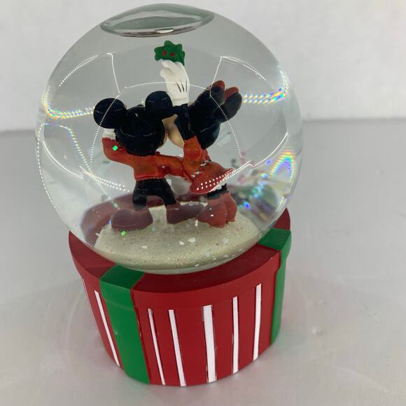 Disney Store 2013 Christmas Minnie Mickey Mouse Snow Globe Collection - Picture 2 of 4